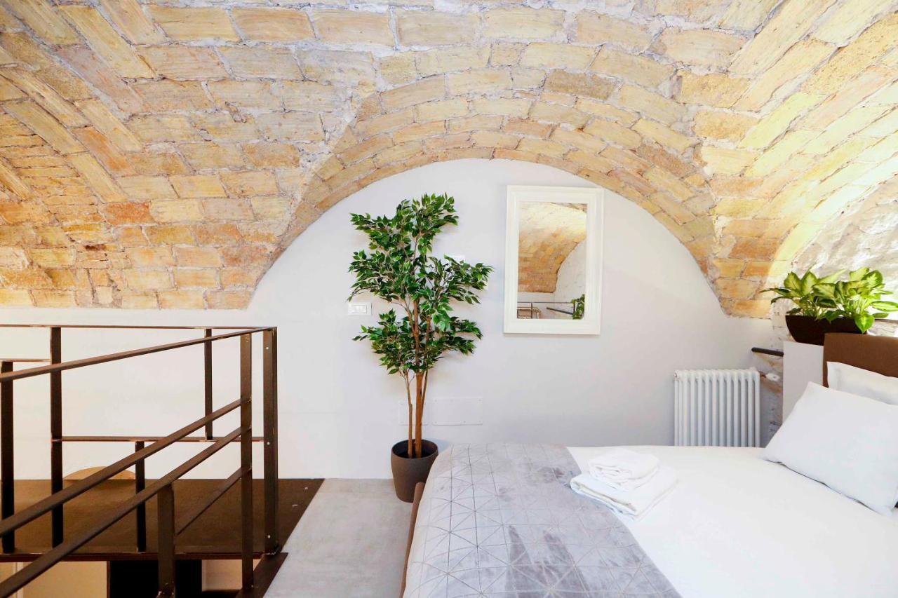 Post Industrial Loft Trastevere - Top Collection โรม ภายนอก รูปภาพ
