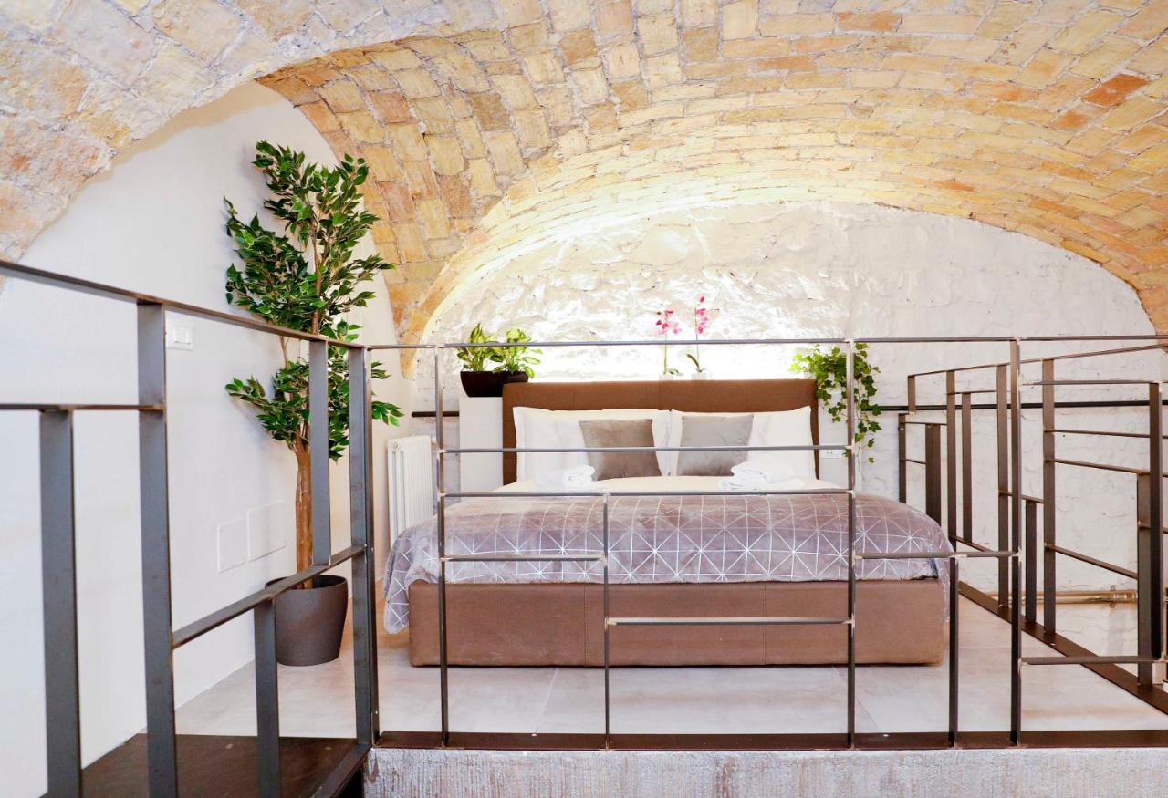 Post Industrial Loft Trastevere - Top Collection โรม ภายนอก รูปภาพ